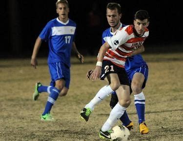 Carson Newman advances to program s first semifinal with 2 1 win 