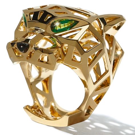 Iconic panthere Living legacy Exceptional Stones Know-how Back to All creations Le voyage recommencé Indomptables by Cartier PANTHER Flora and Fauna ... Panthère de Cartier ring, 18K white gold (750/1000), onyx, set with 2 emeralds and 264 brilliant-cut diamonds totaling 1.66 carats. Motif width: 8.7 mm (for size 52).. 