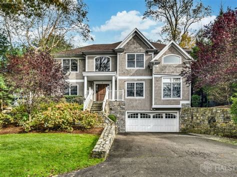 Casas de venta en connecticut. Zillow has 84 homes for sale in Norwich CT. View listing photos, review sales history, and use our detailed real estate filters to find the perfect place. 