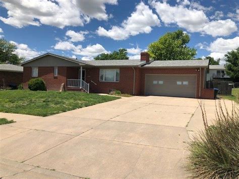 306 Vail St, Dodge City KS, is a Single Family home that conta