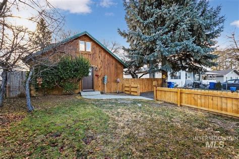 Casas de venta en jerome idaho. Zillow has 108 homes for sale in Hailey ID. View listing photos, review sales history, and use our detailed real estate filters to find the perfect place. 