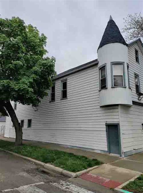 Casas en venta en chicago il 60609. 305 60617, IL homes for sale, median price $215,000 (-7% M/M, 4% Y/Y), find the home that’s right for you, updated real time. 