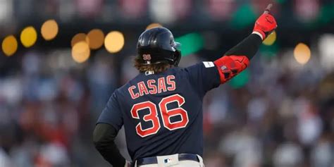 Casas is Rookie of the Year finalist; a legendary Red Sox ROY has thoughts