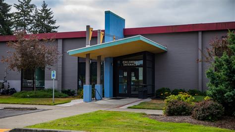 View Service Status. Address: Cascade Community FCU Main Office 1123 West Harvard Avenue Roseburg, OR 97471 ( Map) Phone: (541) 672-9000. Report Phone Problem. View Service Status. Additional Phone Numbers..