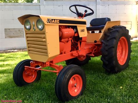 Case 190 tractor.  Case 190 it has 476 cc or 29.  3 Point Hitch Lift Capacit...