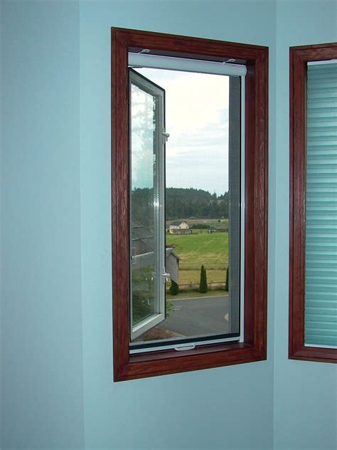 Casement window screens. Swinging outwards to open and close, casement windows are great for hard-to-reach spaces. Shop Pella's wood, fiberglass and vinyl casement windows online. 