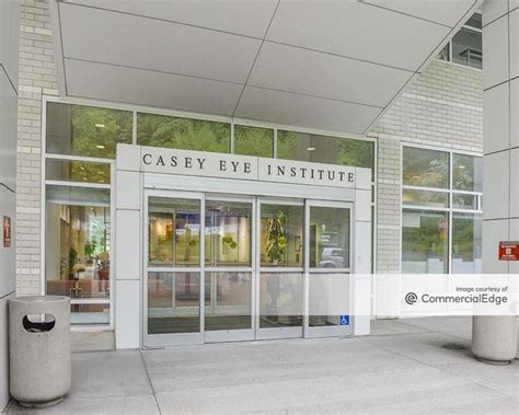 Casey eye clinic portland. In the program’s first decade, the mobile clinic hit the road nearly 40 weekends each year, did an average of 1,500 free exams, offered more than 10,000 free screenings for adults and provided more than 4,800 pairs of glasses. (left to right) Spector, Wedeking, mobile eye clinic driver Francisco Merino and Brinks inside the 33-foot … 