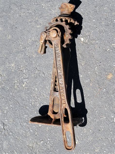 Cast iron car jack.  Vintage Antique Cast Iron Walker MFG.  Google Cast de...