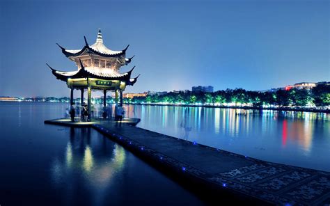 Castillo Lewis Yelp Hangzhou
