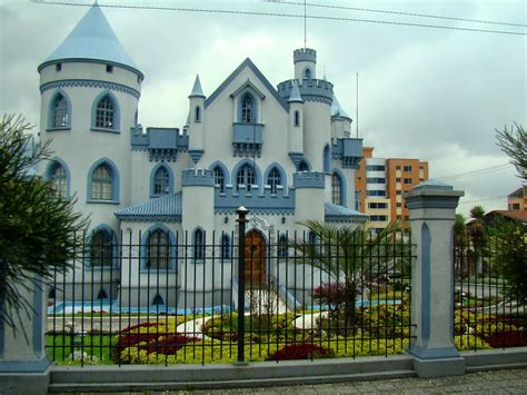 Castillo Noah Yelp Quito