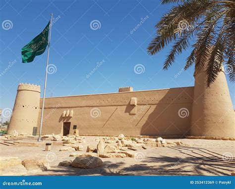 Castillo Oscar Messenger Riyadh