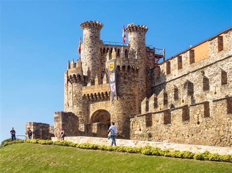 Castillo Reyes  Harare