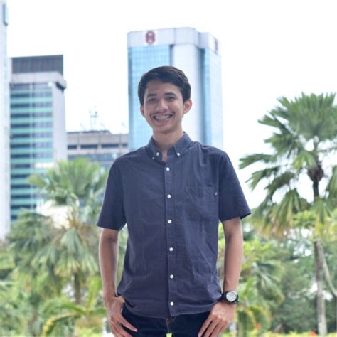 Castillo Young Linkedin Tangerang