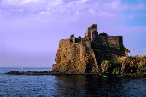 Casual Dating in Aci Castello Aci Castello Craigslist Missed ...