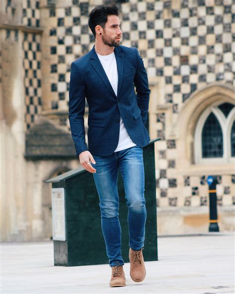 Casual dress code for guys. Feb 16, 2024 ... Starting with a pair of leather tassel loafers, pair these with dark wash, slim jeans, a crisp button-down, tie, and suit jacket or blazer. You' ... 
