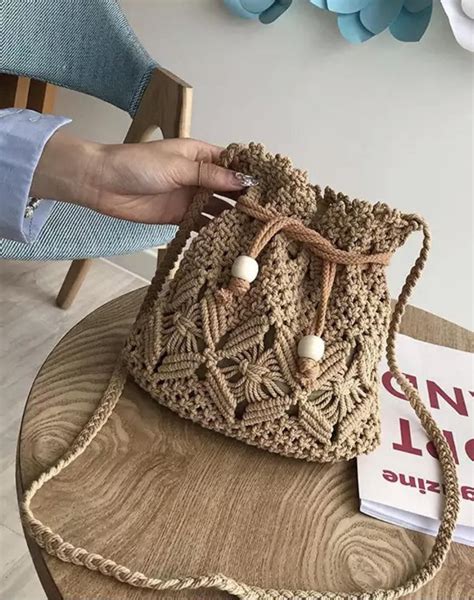 Casual macrame shoulder bag in 2021 Macrame patterns tutorials