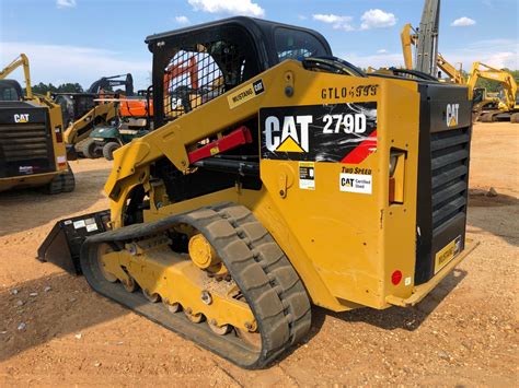 Caterpillar 279D Skid Steer Specs (2013 - 2020) - Specifications & Technical Data. 10,00 /10 Rate this machine now! Weight: 4.49t – Rated operating capacity: 1331kg – Track width: 450mm – Bucket width: 1.98m – Bucket capacity: 0.48m³ – Driver protection: Ü. Technical specs. . 