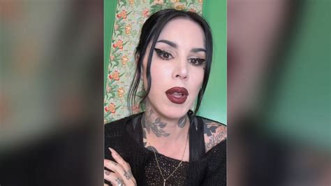 Cat von dee. Back in the mid-2000s, Kat Von D was just an up-and-coming tattoo artist on the hit reality show "Miami Ink." The TLC show offered Von D a role on the show w... 