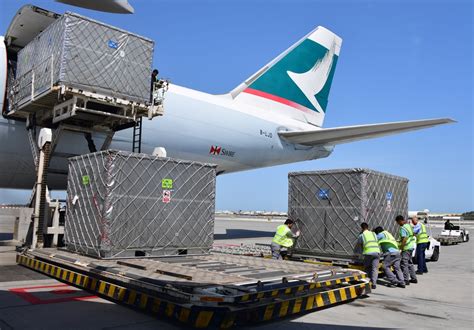 Cathay cargo tracking. Apr 20, 2022 · Cathay Cargo's Priority options offer dedicated booking tiers, providing greater choice and clearly define service options for every booking April 20, 2022 ... Ultra Track . Cathay Cargo’s multi-dimensional track-and-trace service offers customers near-real-time information using low-energy ... 