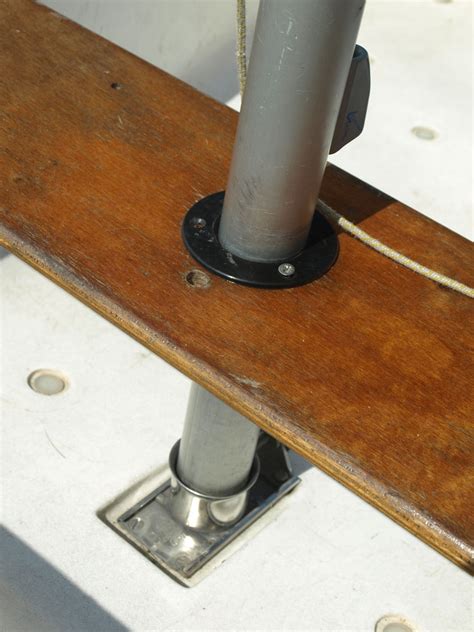 Caution Water - Sailing - Optimist Rigging Guide