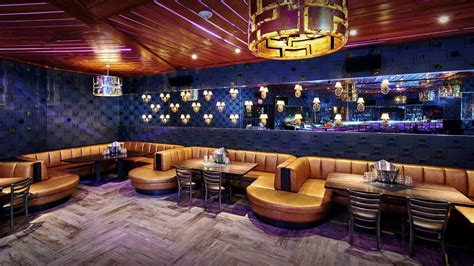 2 Nightclubs For Hookups in Naples (FL) Blue Martini Naples, Florida City. Cavo Lounge Naples, Florida City. 3. Cavo Lounge Naples, Florida City. Partly a restaurant and nightclub by Night, Cavo Lounge is your one-stop for rhythms and vibrations of the night. As the sun sets, Cavo Lounge is a must-visit.. 