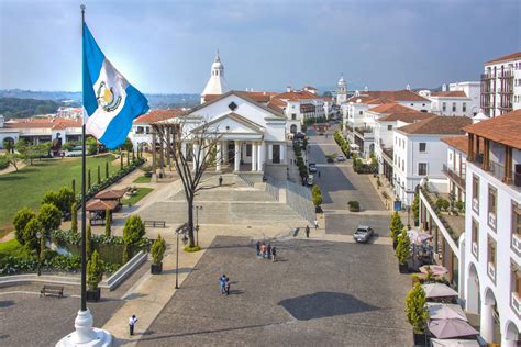 Cayala. Ing. Hector Leal, uno de los visionarios más destacados, presenta a Ciudad Cayalá. Un proyecto único en la Ciudad de Guatemala. 