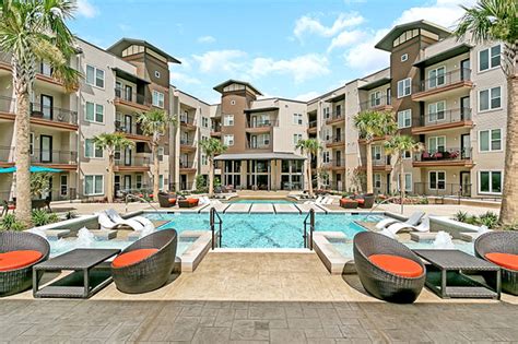 Looking for an apartment in Irving (Las Colinas)? Check out these apartments minutes from Lake Carolyn. They are resort style apartments with modern floor p...