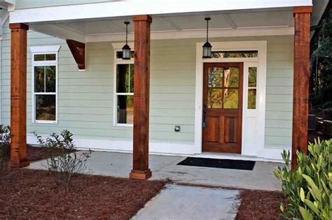 Cedar porch columns. Birch, Mahogany, White or red oak, Poplar, Cherry, Maple, Redwood, Cedar, Douglas fir, Yellow pine, and Spruce are the best wood for exterior columns. Most woods are perfect for exterior columns as long as they can support roof weight, consist of quality wood grades, and have an aesthetic look and style. 