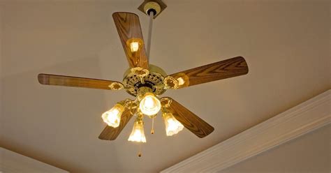 Ceiling Fan Light Flickers? (9 Possible Causes & Easy Fixes)