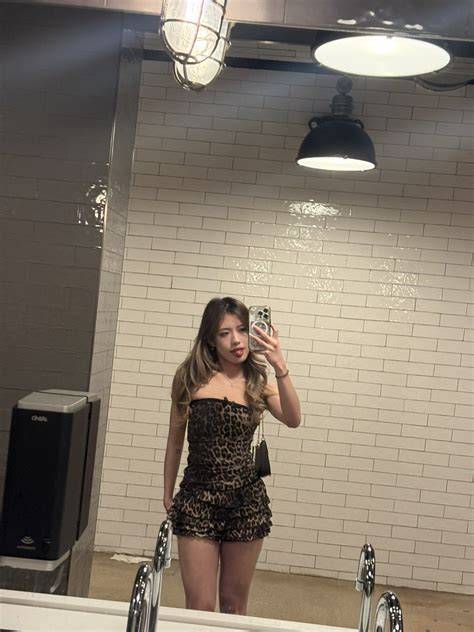 Celia B Tran Onlyfans Free