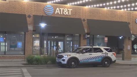 Cellphone store in Lincoln Park latest target in string of armed robberies