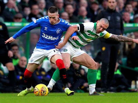 Celtic close in on Rangers