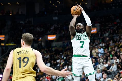 Celtics’ Jaylen Brown cleared to play vs. Grizzlies following injury scare