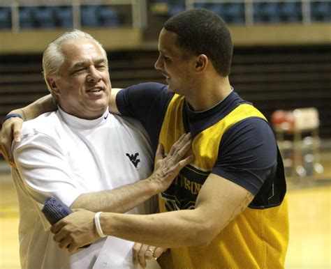 Celtics’ Joe Mazzulla remembers late West Virginia coach Billy Hahn
