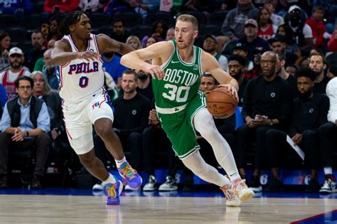 Celtics takeaways: Sam Hauser bounces back, Joe Mazzulla has teaching moment in preseason win over 76ers