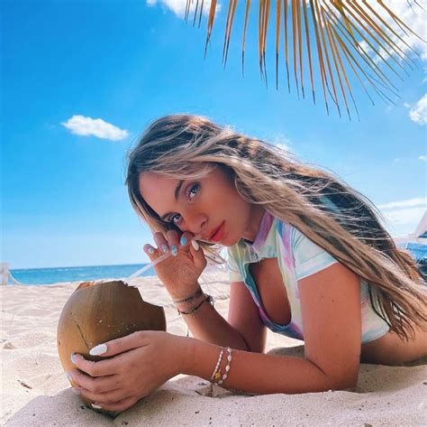 Cemre Solmaz P&G Türkiye’nin Yıldız Anneler Projesi ile. 