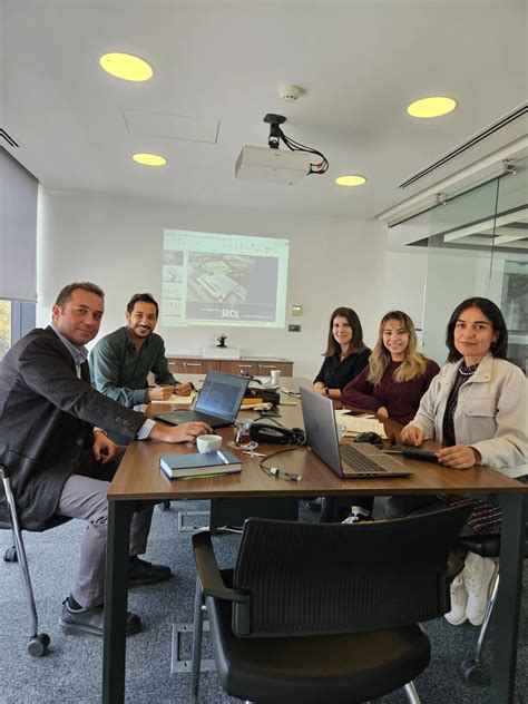 codini.rgarabwor.edu.pl. 