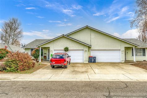 Central point oregon homes for sale. See photos and price history of this 2 bed, 2 bath, 1,152 Sq. Ft. recently sold home located at 301 Freeman Rd Unit 9, Central Point, OR 97502 that was sold on 03/27/2024 for $80000. 