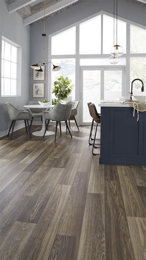 Centura london. Centura is a full line floor covering wholesale distributor. Our products include ceramic floor and wall tiles, resilient, vinyl and laminate flooring as well as carpet and hardwood. Services Provided We have a designer showroom in London and Windsor which are open to the public. 