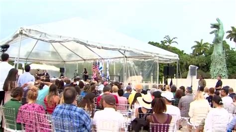Ceremony commemorating Holocaust Remembrance Day held in Miami Beach