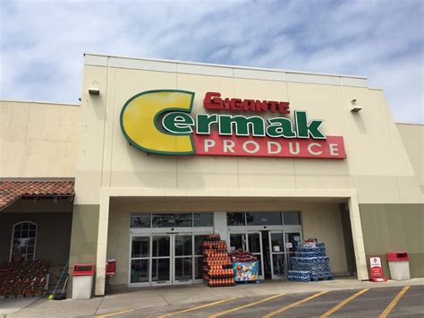 Cermak Fresh Market's headquarters are located at 4234 