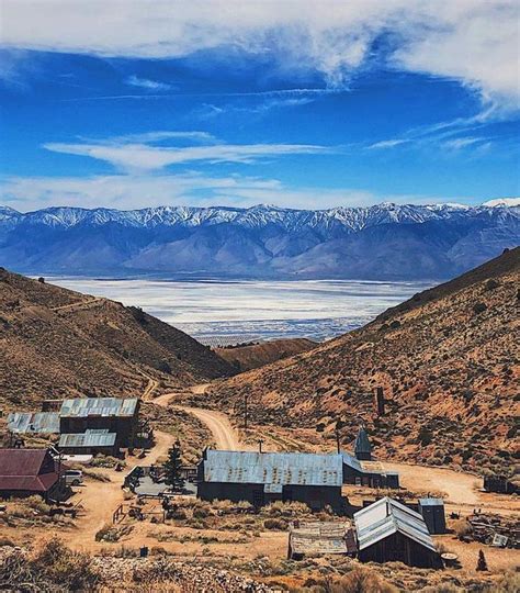 Cerro gordo beacon. Jul 29, 2019 · Robert Louis Desmarais is the only inhabitant of a Californian ghost town, Cerro Gordo, where he has been searching for a lost vein of silver for 22 years. A 70-year-old former high school teacher ... 
