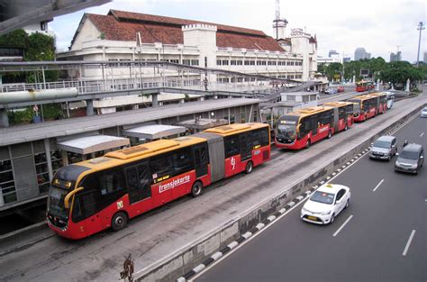 10 jenis kaca dan peranannya yang vital dalam bangunan