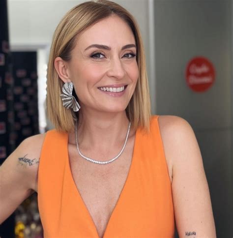 Ceyda Düvenci Wikiwand articles.
