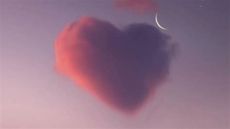 Cfare eshte dashuria.  Dashuria &euml;sht&euml; emocion kompleks q&euml; p&euml;rfshin n...