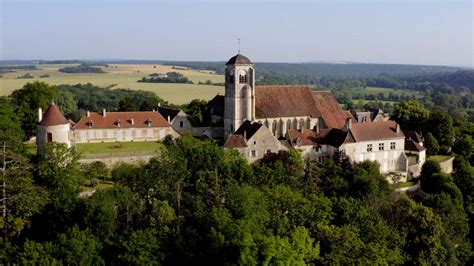 Châtel-Censoir — Wikipédia