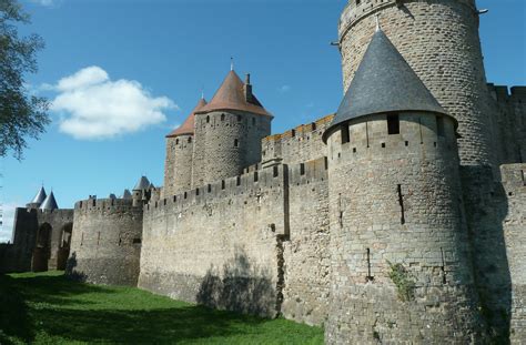 Châteaux forts et fortifications en france. - Study guide for human resource management.