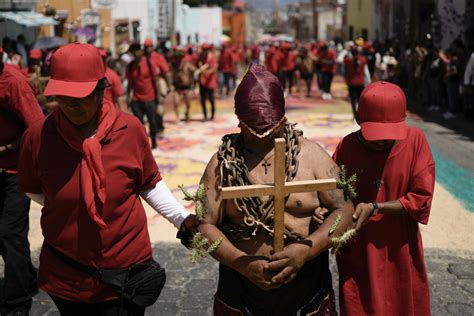 Chains and pains: How one Mexican town celebrates Holy Week