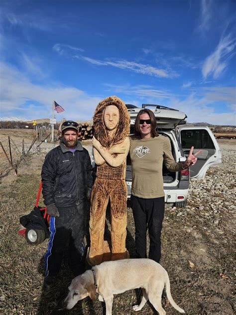 Chainsaw carving Dreams Gainesboro TN - Facebook