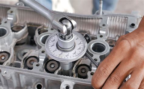 Chainsaw cylinder head torque.  You&rsquo;ll gain substantial horsepower and torque, while...